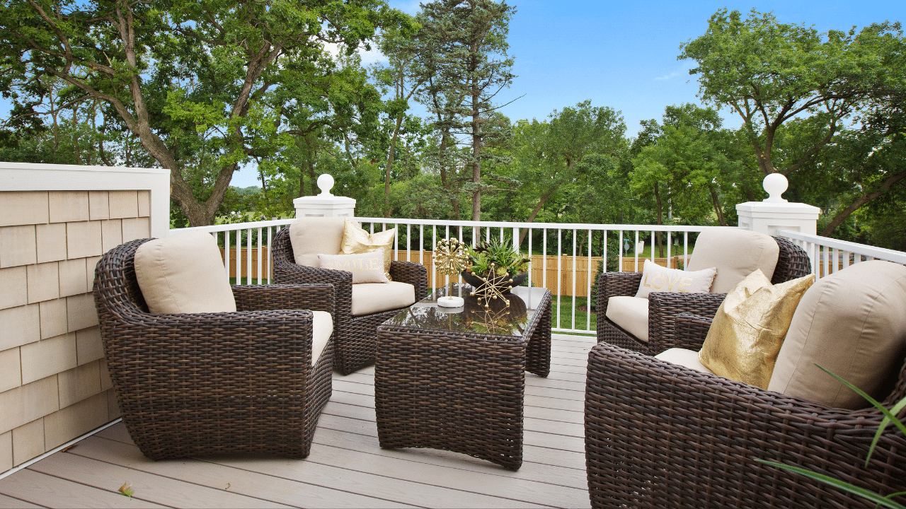 Rotan tuinmeubelen onderhouden - Volledige uitleg + tips!