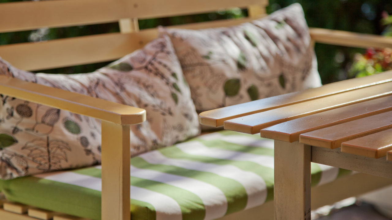 Populaire houtsoorten voor tuinmeubels