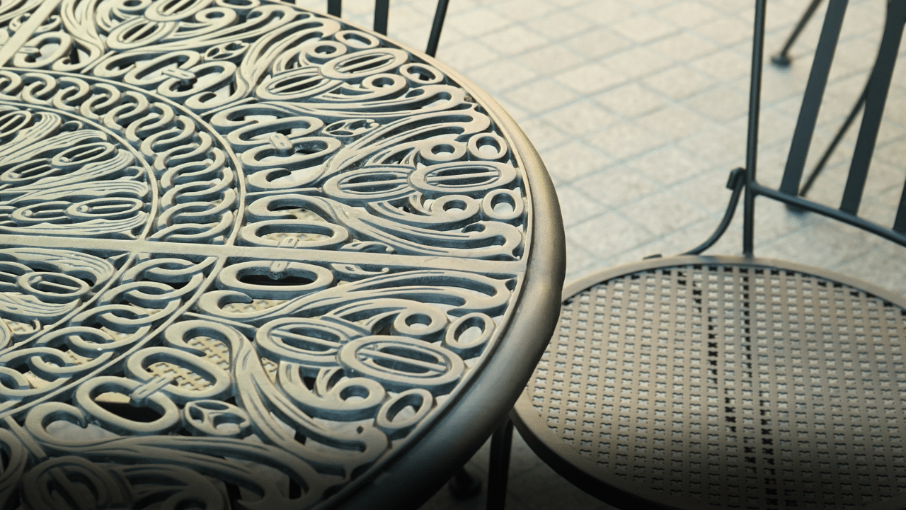 Onderhoud metalen tuinmeubelen